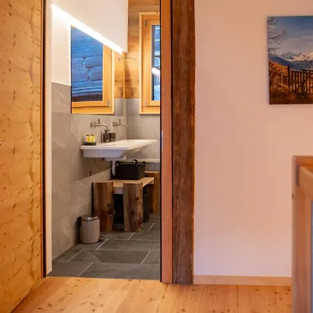 Chalet Stall Himmel